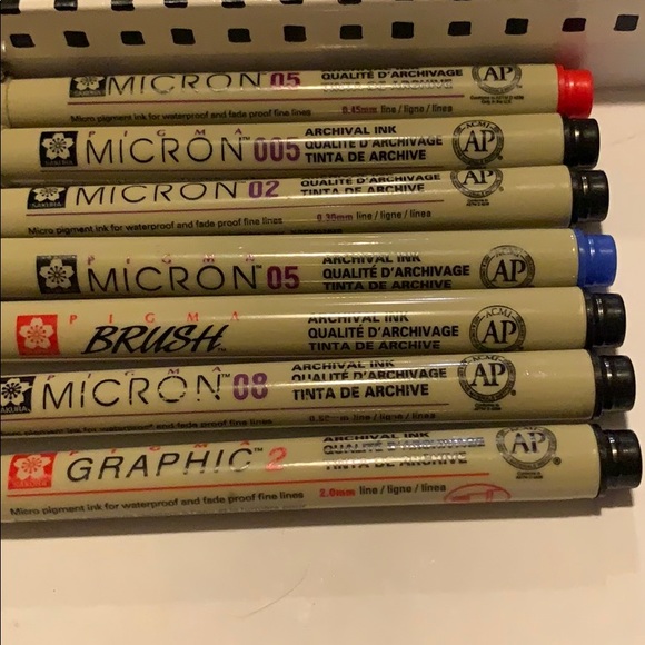 Micron Fine Tip and Brush Tip Markers - Picture 2 of 4